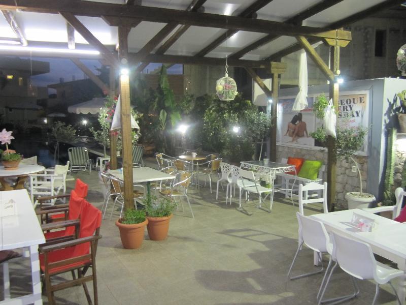 Vickys Studios Faliraki Rhodes City ภายนอก รูปภาพ